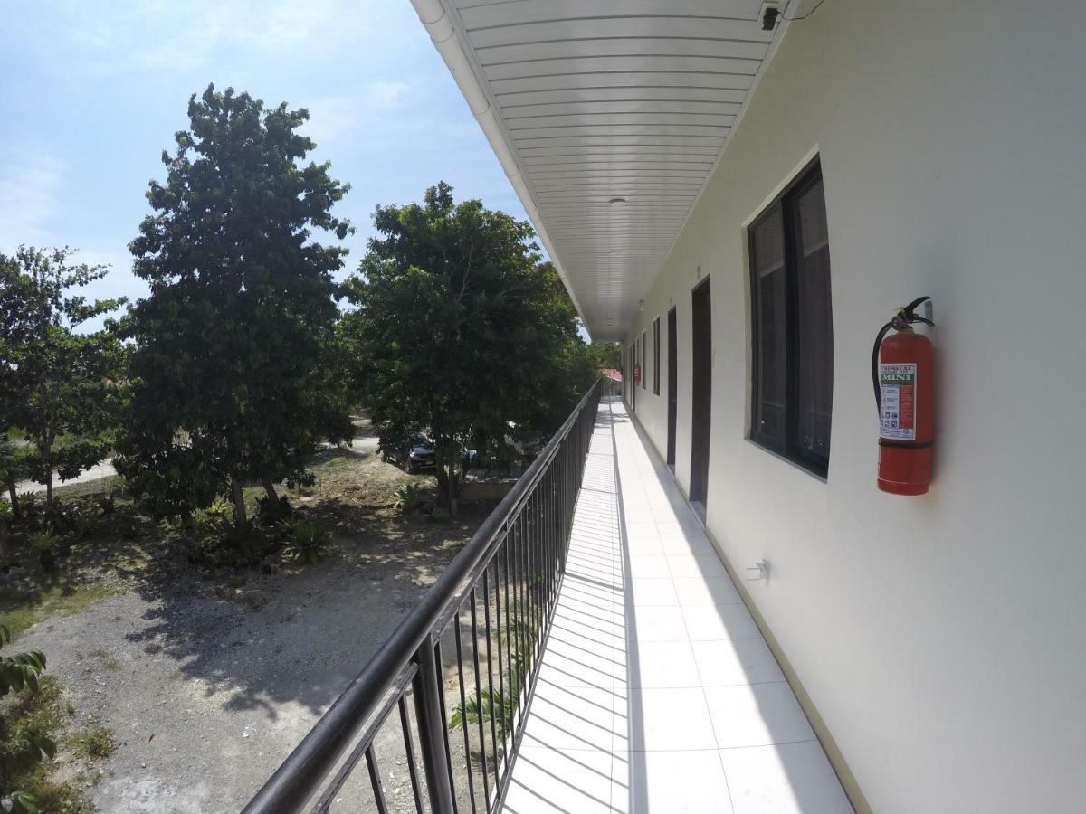 Reddoorz Premium @ Napaling Point Tangnan Otel Dış mekan fotoğraf