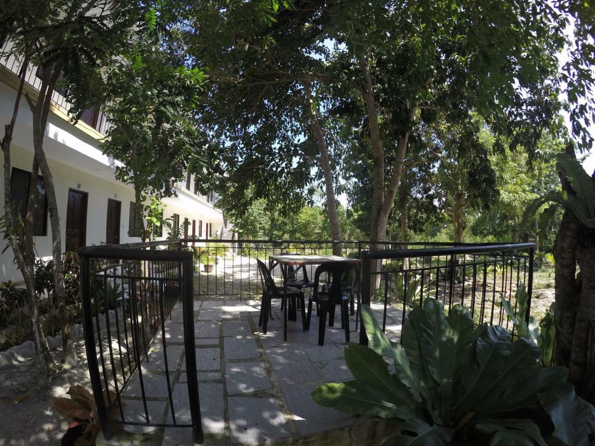 Reddoorz Premium @ Napaling Point Tangnan Otel Dış mekan fotoğraf